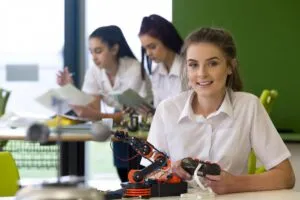 3 conseils pratiques pour choisir une bonne école d'ingénieurs après le bac