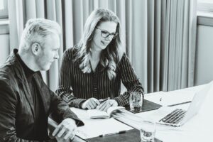 Découvrez comment transformer votre stress en énergie créative grâce à l'approche P@CTE et l'accompagnement d'un coach professionnel.